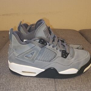 Jordan 4 Size 6y
